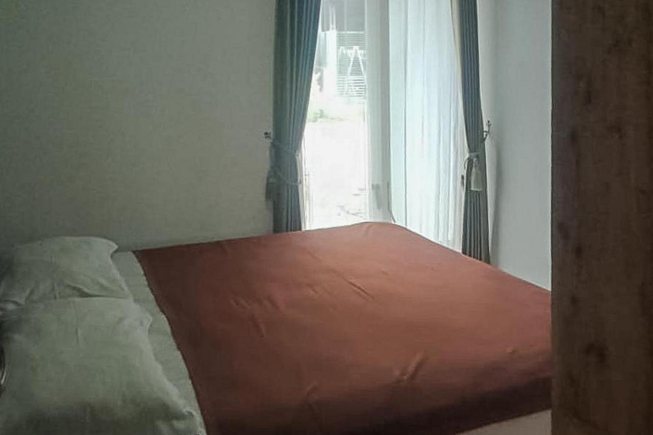 Syafa Homestay Syariah Mitra Reddoorz Tuban  Eksteriør bilde