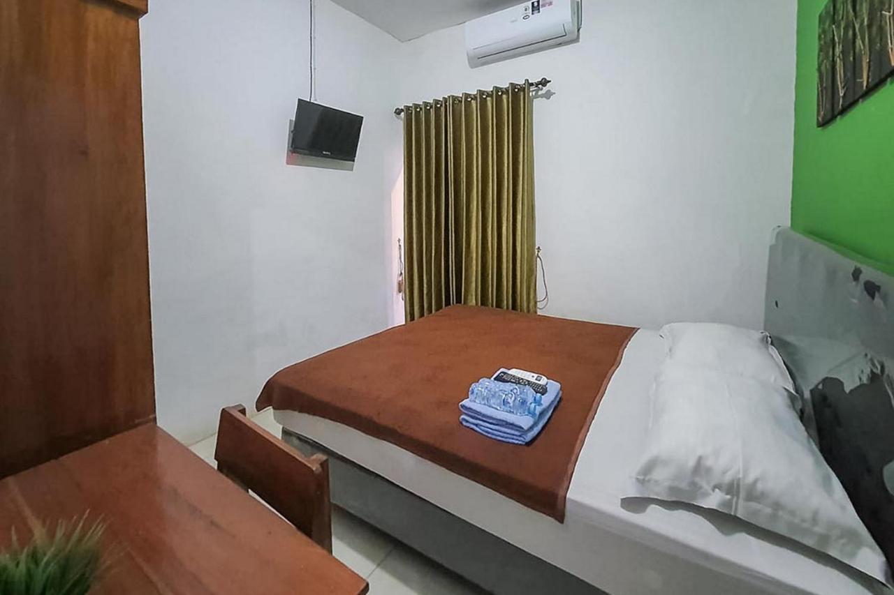 Syafa Homestay Syariah Mitra Reddoorz Tuban  Eksteriør bilde